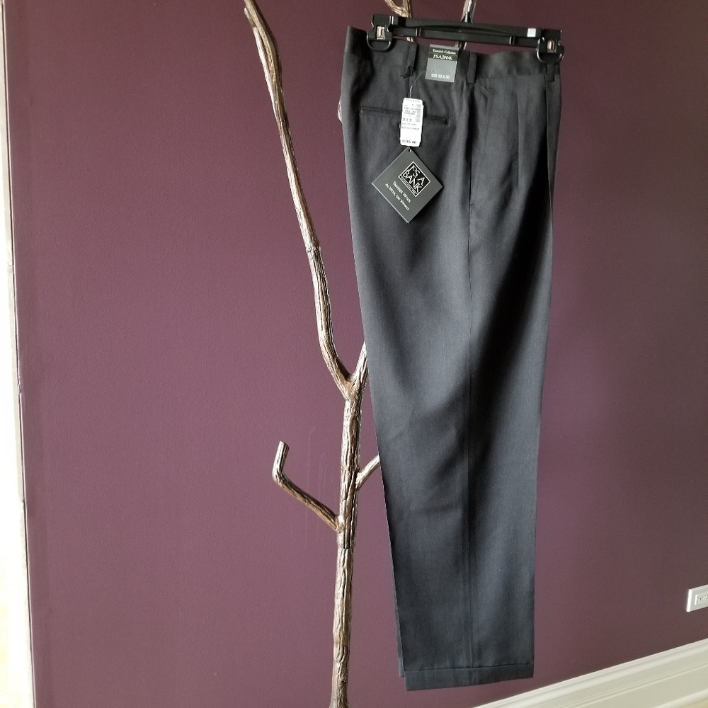 Jos. A. Bank Traveler's Pants 35x30 Charcoal NWT